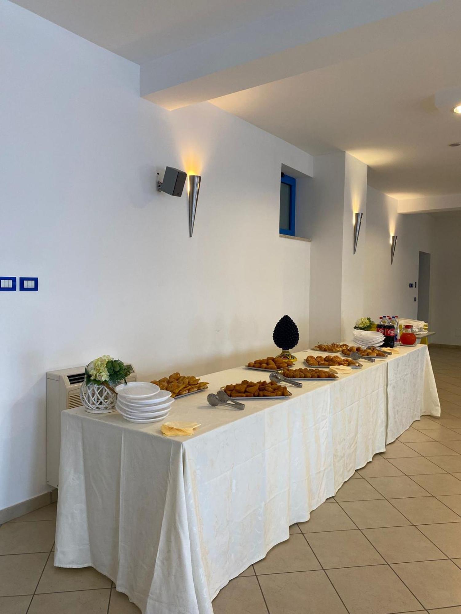 Residence Miljunka SantʼAgata di Militello Екстериор снимка