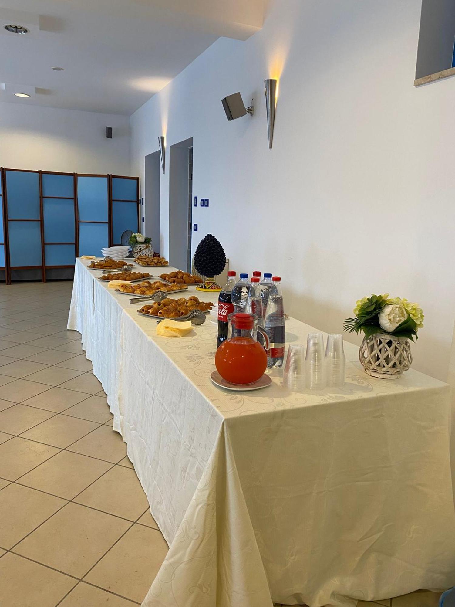 Residence Miljunka SantʼAgata di Militello Екстериор снимка